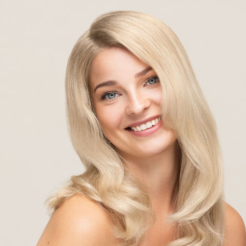 meget lyseblond haarfarve