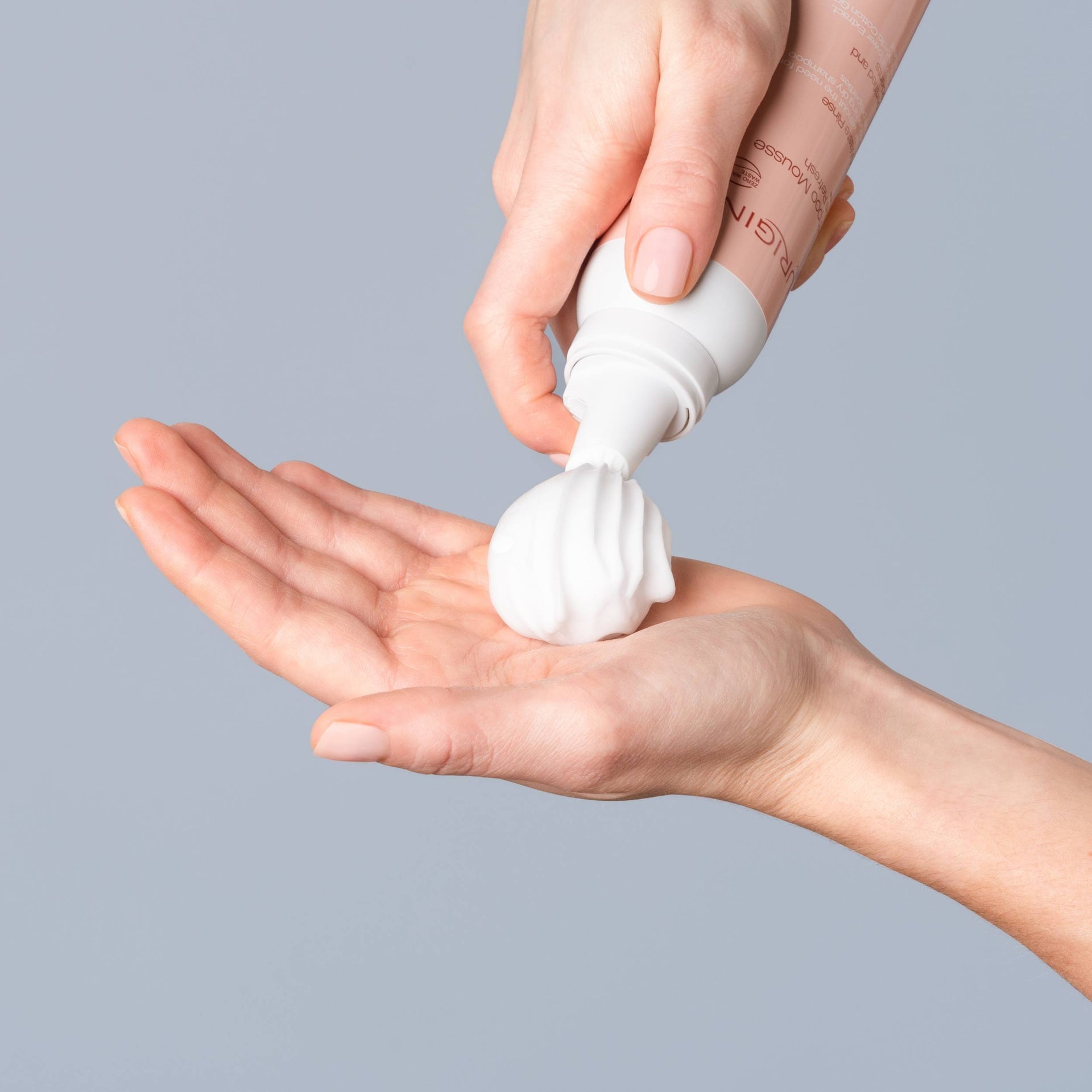 Dry Shampoo Mousse Restyle and Refresh NATURIGIN